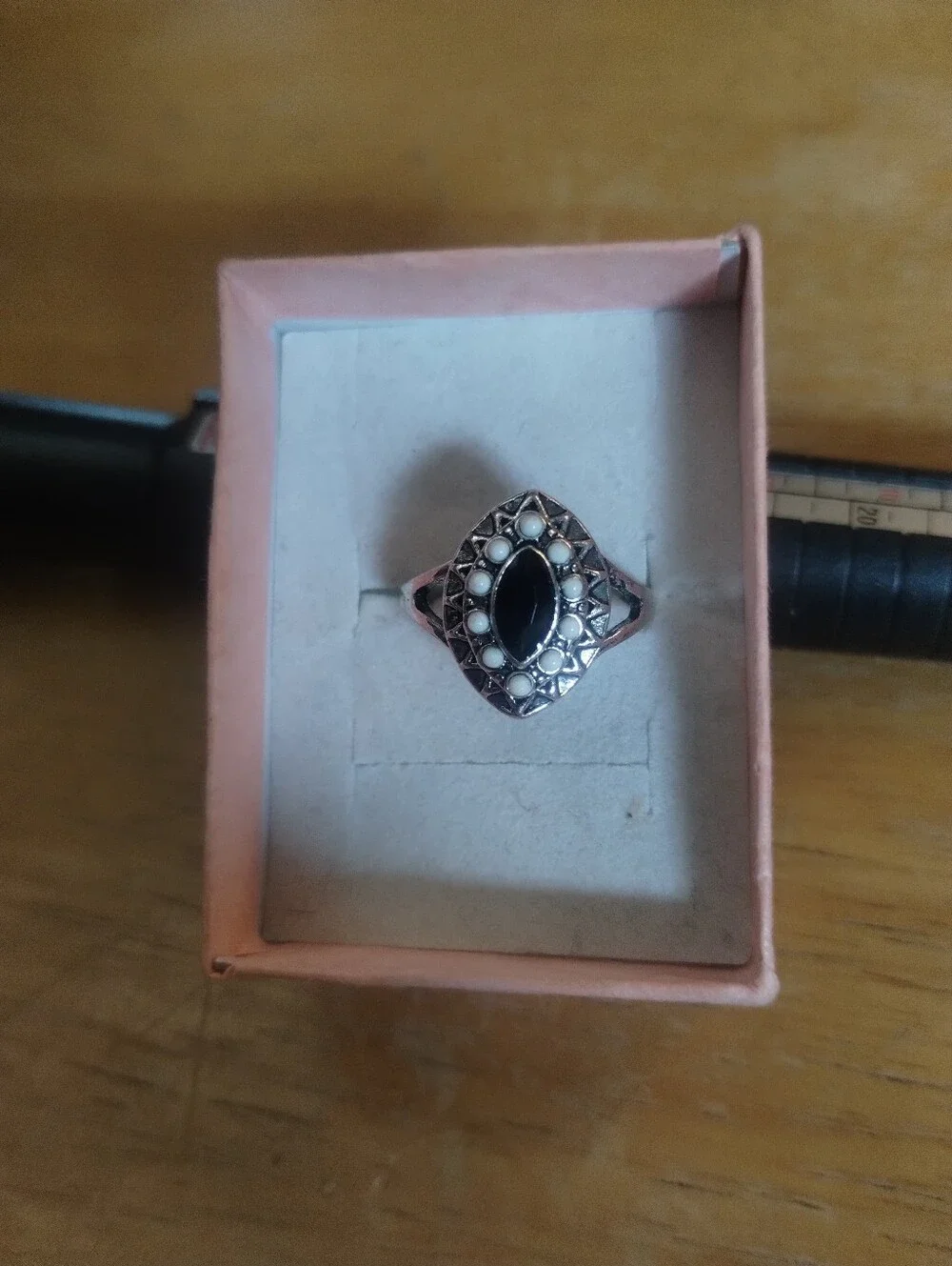New Size 9.5 Vintage Style Black & White Fashion Ring Silver Tone Statement